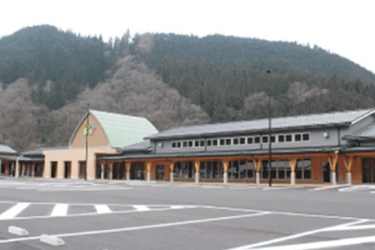 にちなんつなで